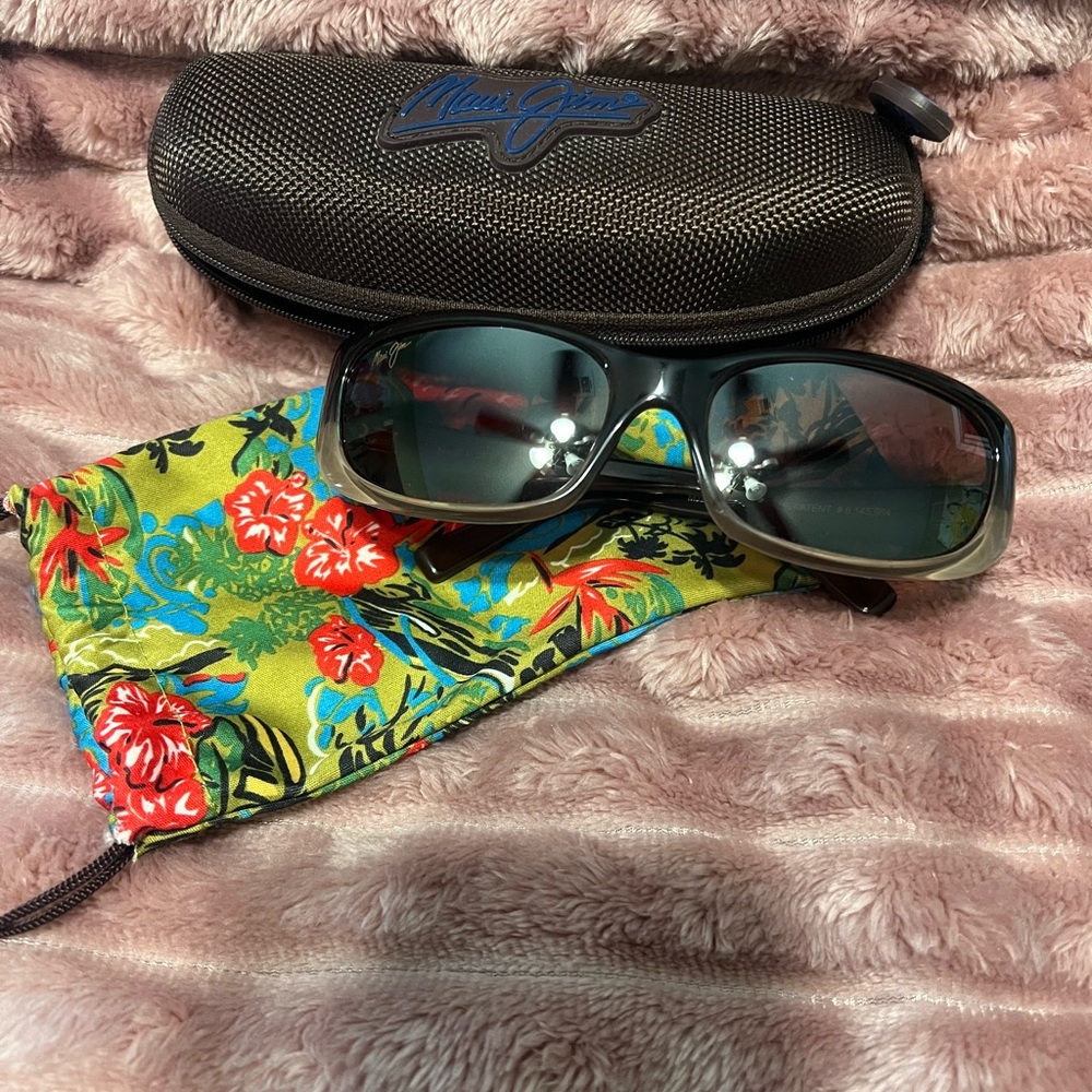 Maui Jim Brown Sunglasses with Floral Pouch